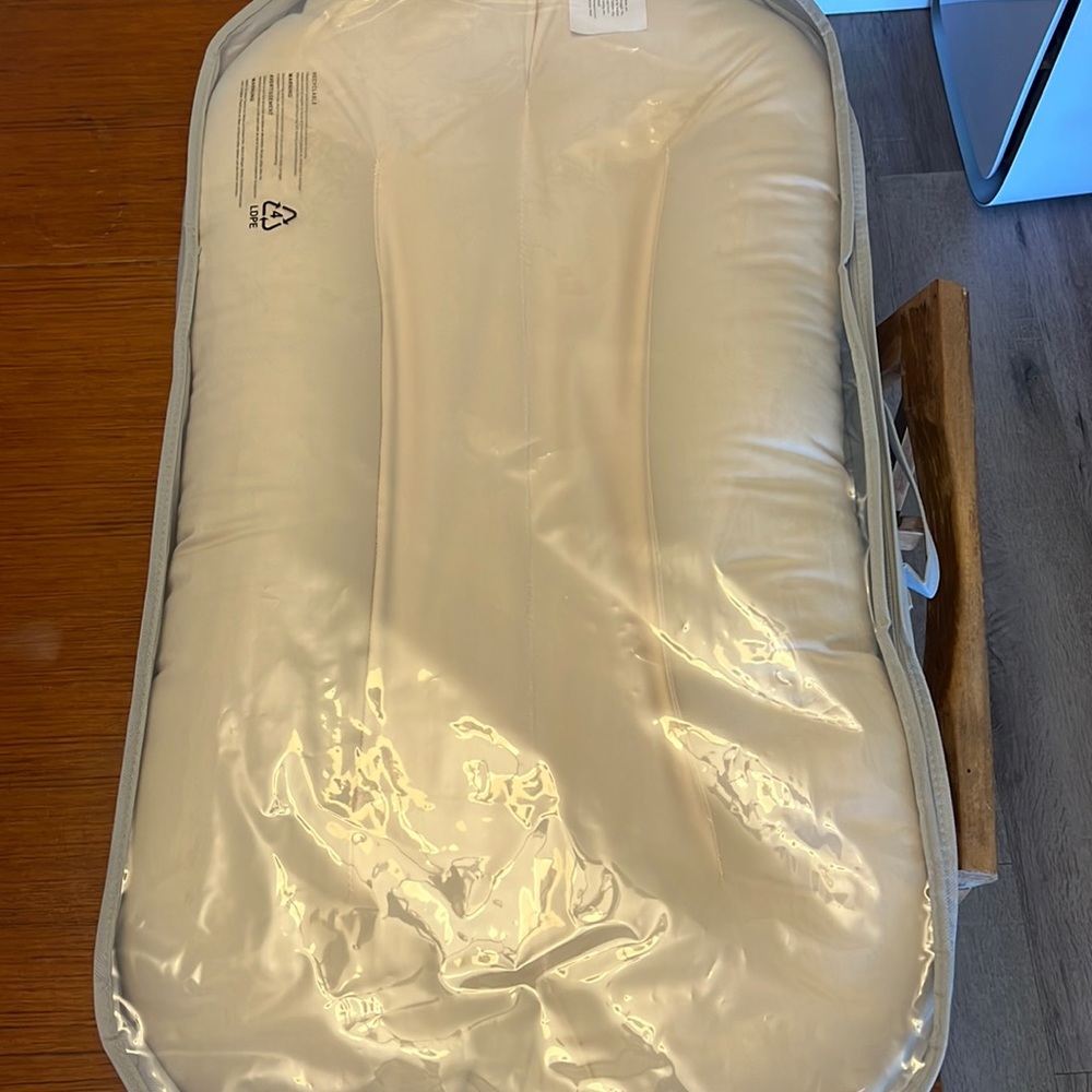 Brand new snuggle me organic toddler